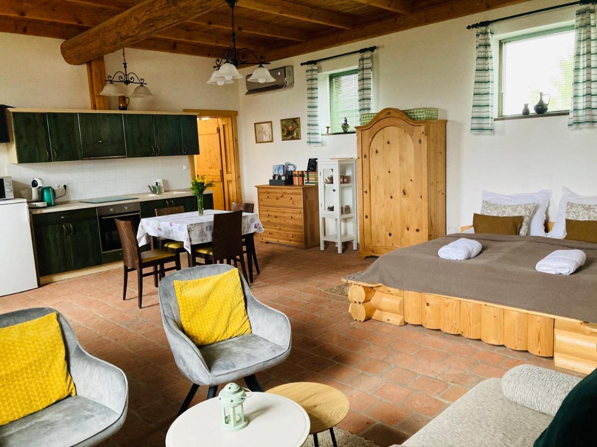 Édenkert Vendégházak Pécsvárad Extérieur photo