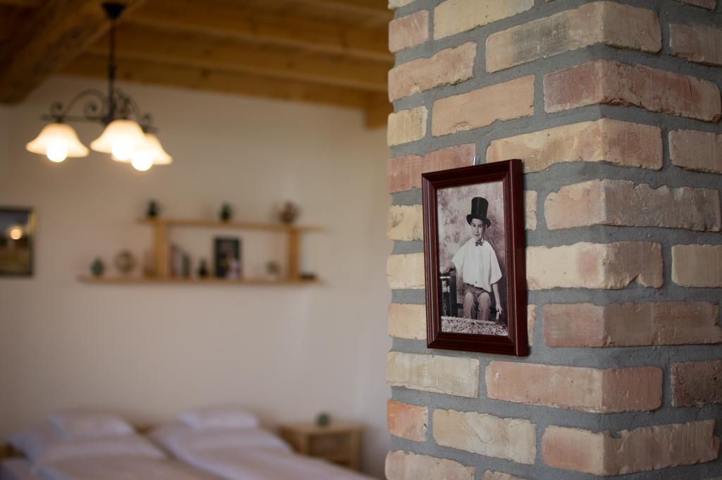 Édenkert Vendégházak Pécsvárad Extérieur photo